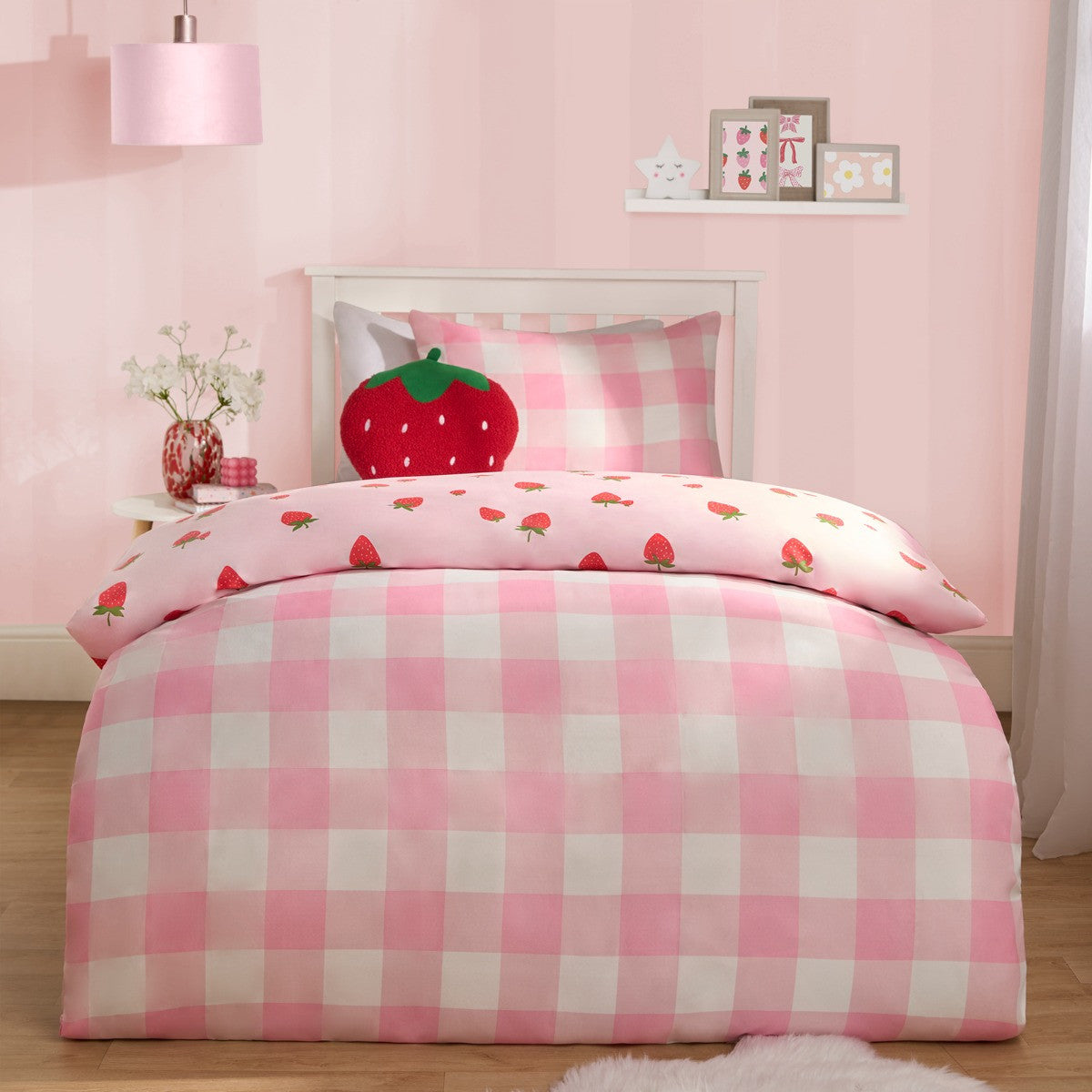Strawberry Reversible Duvet Set